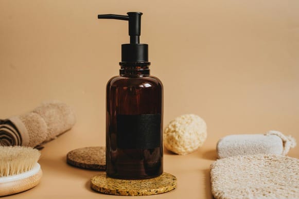 4 Best face wash for oily skin women who's struggling with breakouts